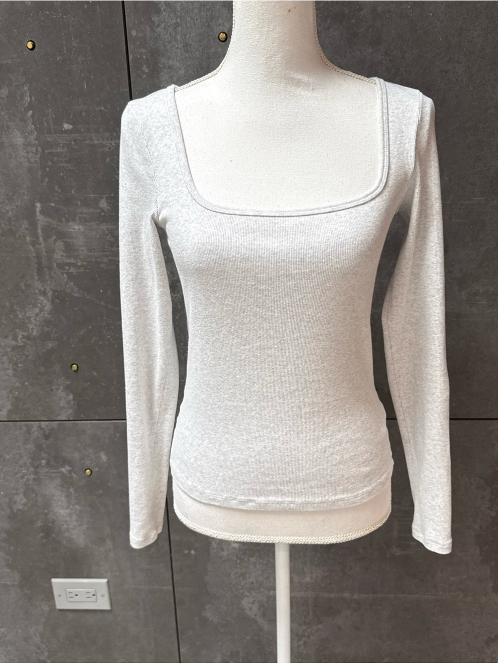 TNA Light Gray Square-Neck Long Sleeve Top